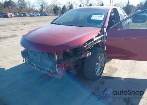 2017 Toyota Camry Se z USA, uszkodzony, nr VIN 4T1BF1FK6HU650702